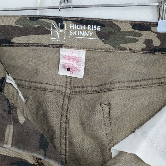 No Boundaries Jeans Women's Denim Tapered Leg Stretch Camouflage Green 11 - Picture 6 of 10